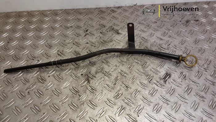 Gebrauchte Ölmessstab Opel Tigra Twin Top 1.4 16V Preis € 30,00 Margenregelung angeboten von Autodemontage Vrijhoeven B.V.