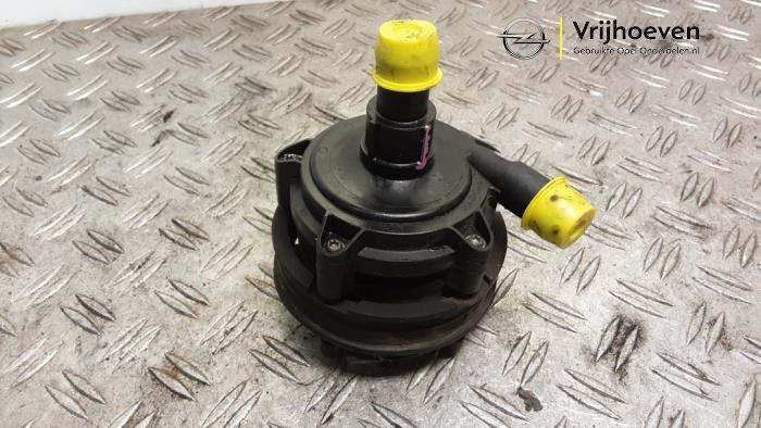 Begagnade Extra vattenpump Opel Ampera 1.4 16V Pris € 25,00 Marginaltabell erbjuds av Autodemontage Vrijhoeven B.V.