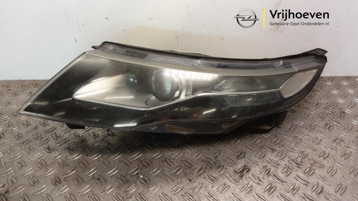 Używane Reflektor lewy Opel Ampera 1.4 16V Cena € 950,00 Procedura marży oferowane przez Autodemontage Vrijhoeven B.V.