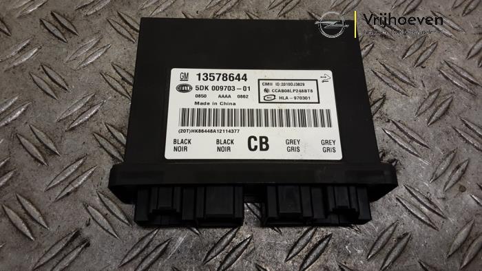 Używane Modul keyless vehicle Opel Ampera 1.4 16V Cena € 50,00 Procedura marży oferowane przez Autodemontage Vrijhoeven B.V.