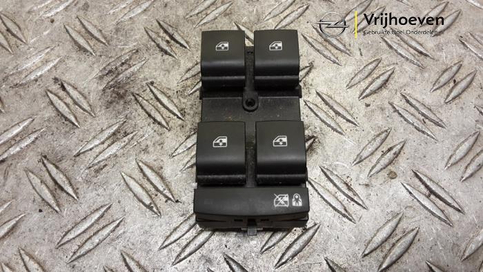 Usados Interruptor combinado de ventanillas Opel Ampera 1.4 16V Precio € 25,00 Norma de margen ofrecido por Autodemontage Vrijhoeven B.V.