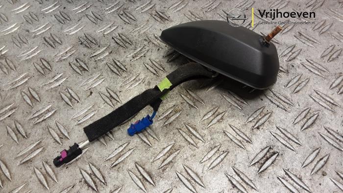 Używane Antena Opel Astra K 1.0 Turbo 12V Cena € 50,00 Procedura marży oferowane przez Autodemontage Vrijhoeven B.V.