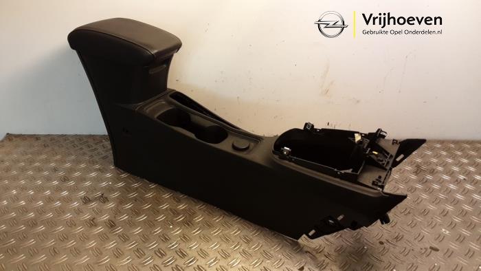 Begagnade Armstöd Opel Astra K 1.0 Turbo 12V Pris € 100,00 Marginaltabell erbjuds av Autodemontage Vrijhoeven B.V.