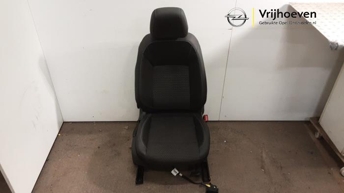 Gebrauchte Sitz rechts Opel Astra K 1.4 Turbo 16V Preis € 150,00 Margenregelung angeboten von Autodemontage Vrijhoeven B.V.