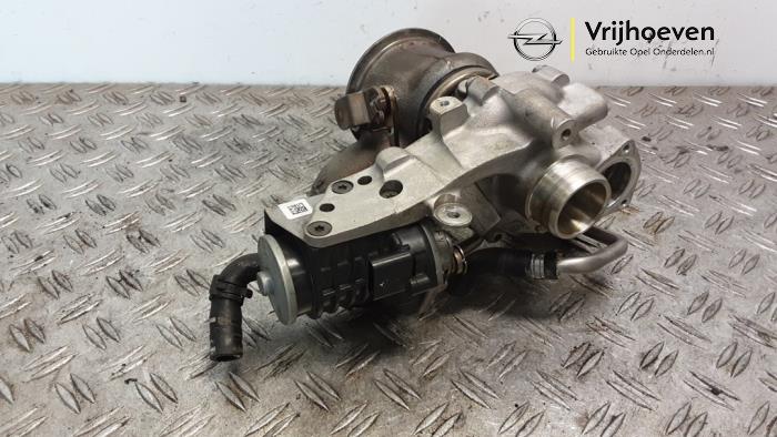 Usagé Turbo Opel Corsa F (UB/UH/UP) 1.2 Turbo 12V 100 Prix € 250,00 Règlement à la marge proposé par Autodemontage Vrijhoeven B.V.