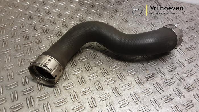 Gebrauchte Intercooler Schlauch Opel Astra K Sports Tourer 1.4 Turbo 12V Preis € 50,00 Margenregelung angeboten von Autodemontage Vrijhoeven B.V.