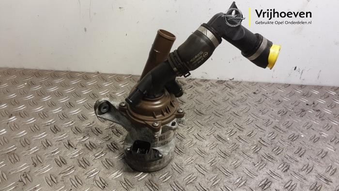 Begagnade Vattenpump Opel Astra K Sports Tourer 1.4 Turbo 12V Pris € 200,00 Marginaltabell erbjuds av Autodemontage Vrijhoeven B.V.