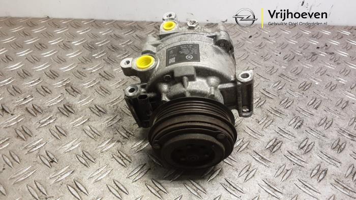 Usagé Pompe clim Opel Astra K Sports Tourer 1.4 Turbo 12V Prix € 175,00 Règlement à la marge proposé par Autodemontage Vrijhoeven B.V.