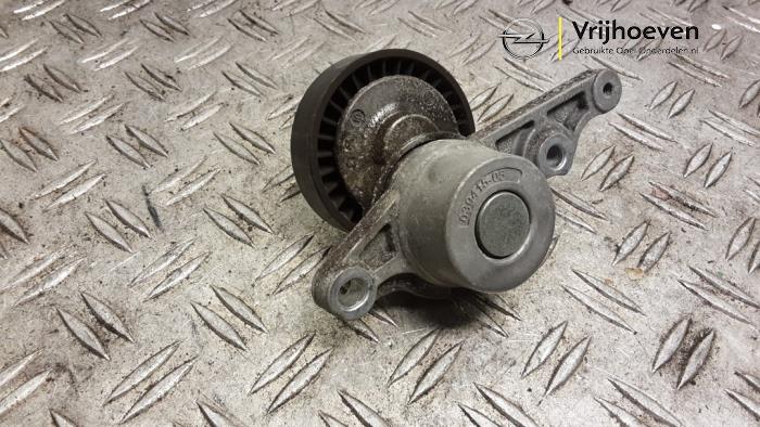 Usados Tensor correa múltiple Opel Astra K Sports Tourer 1.4 Turbo 12V Precio € 20,00 Norma de margen ofrecido por Autodemontage Vrijhoeven B.V.