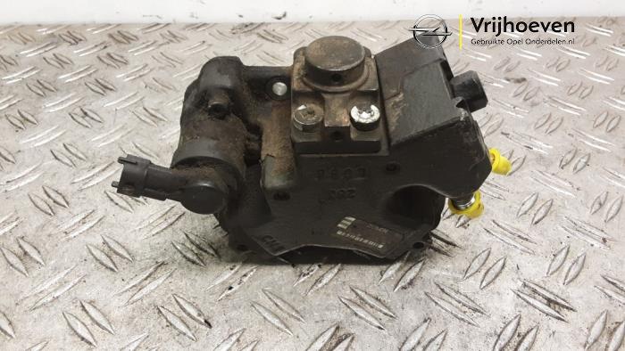 Usagé Pompe diesel Opel Corsa D 1.3 CDTi 16V Ecotec Prix € 150,00 Règlement à la marge proposé par Autodemontage Vrijhoeven B.V.