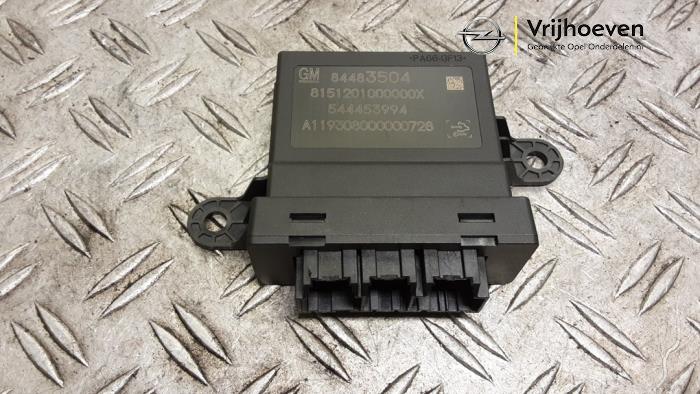Usados Módulo PDC Opel Astra K Sports Tourer 1.4 Turbo 12V Precio € 50,00 Norma de margen ofrecido por Autodemontage Vrijhoeven B.V.