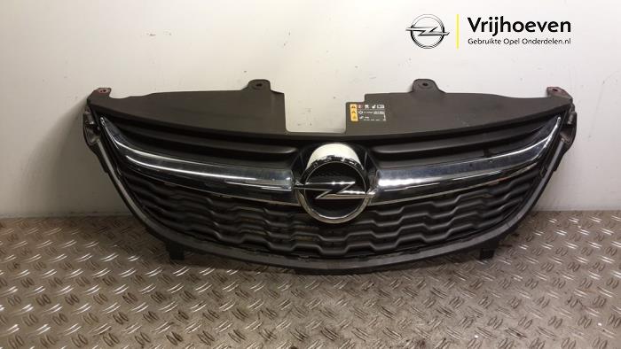 Begagnade Grill Opel Karl 1.0 12V Pris € 150,00 Marginaltabell erbjuds av Autodemontage Vrijhoeven B.V.