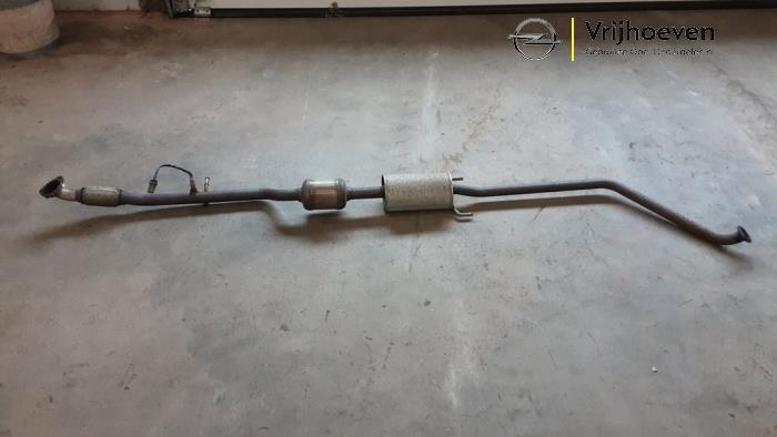 Usagé Echappement (complet) Opel Karl 1.0 12V Prix € 175,00 Règlement à la marge proposé par Autodemontage Vrijhoeven B.V.