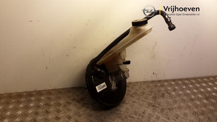 Usados Servofreno Opel Karl 1.0 12V Precio € 100,00 Norma de margen ofrecido por Autodemontage Vrijhoeven B.V.