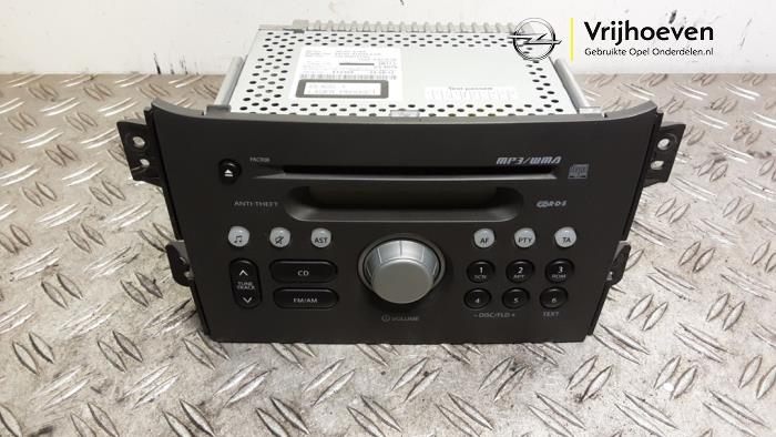Używane Modul radiowy Opel Agila (B) 1.2 16V Cena € 40,00 Procedura marży oferowane przez Autodemontage Vrijhoeven B.V.