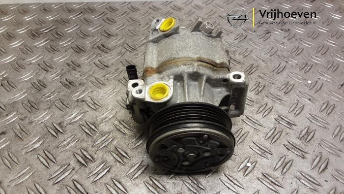Usagé Pompe clim Opel Karl 1.0 12V Prix € 75,00 Règlement à la marge proposé par Autodemontage Vrijhoeven B.V.