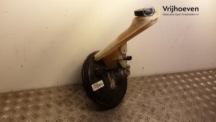 Usados Servofreno Opel Karl 1.0 12V Precio € 100,00 Norma de margen ofrecido por Autodemontage Vrijhoeven B.V.
