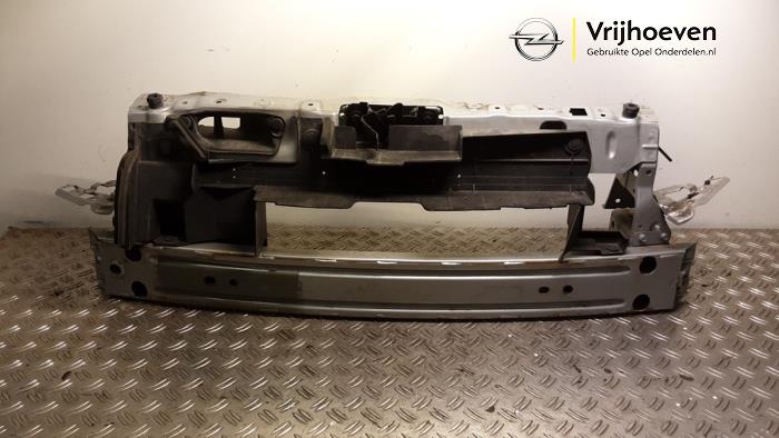 Używane Panel przedni Opel Karl 1.0 12V Cena € 250,00 Procedura marży oferowane przez Autodemontage Vrijhoeven B.V.