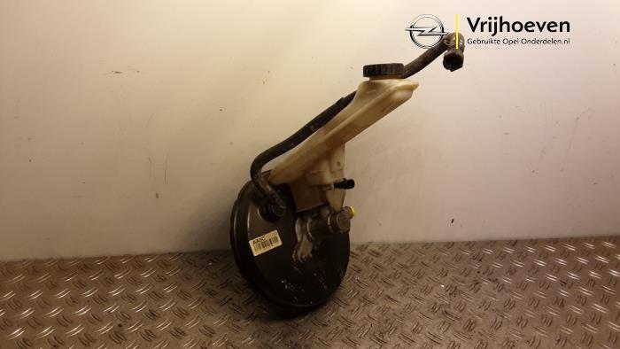 Usados Servofreno Opel Karl 1.0 12V Precio € 100,00 Norma de margen ofrecido por Autodemontage Vrijhoeven B.V.