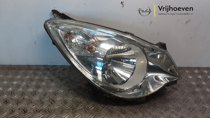 Używane Reflektor prawy Opel Agila (B) 1.0 12V Cena € 125,00 Procedura marży oferowane przez Autodemontage Vrijhoeven B.V.