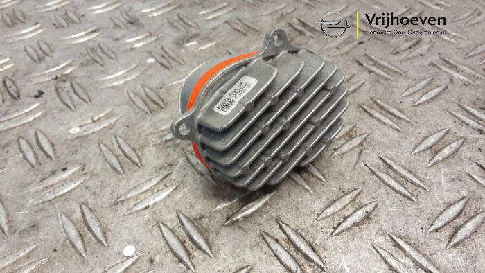 Używane Lampa LED Opel Grandland (X) 1.2 Turbo 12V Cena € 75,00 Procedura marży oferowane przez Autodemontage Vrijhoeven B.V.