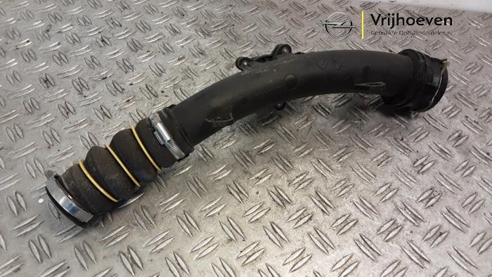 Usagé Tube intercooler Opel Crossland (X) 1.2 Turbo 12V Euro 6 Prix € 40,00 Règlement à la marge proposé par Autodemontage Vrijhoeven B.V.
