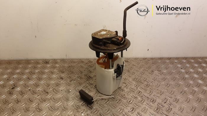 Usagé Pompe d'injection Opel Crossland (X) 1.2 Turbo 12V Euro 6 Prix € 75,00 Règlement à la marge proposé par Autodemontage Vrijhoeven B.V.