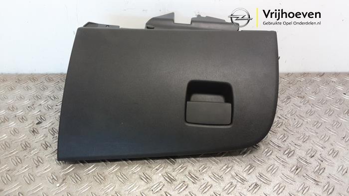 Begagnade Handskfack Opel Crossland (X) 1.2 Turbo 12V Euro 6 Pris € 35,00 Marginaltabell erbjuds av Autodemontage Vrijhoeven B.V.