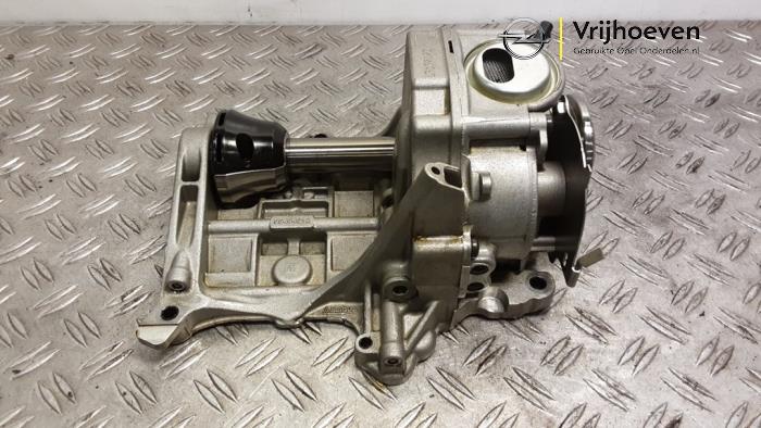Gebrauchte Ölpumpe Opel Astra K 1.0 Turbo 12V Preis € 75,00 Margenregelung angeboten von Autodemontage Vrijhoeven B.V.