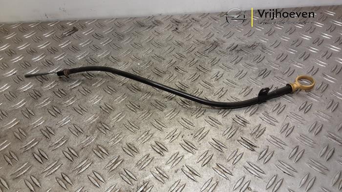Gebrauchte Ölmessstab Opel Astra K Sports Tourer 1.4 Turbo 12V Preis € 50,00 Margenregelung angeboten von Autodemontage Vrijhoeven B.V.