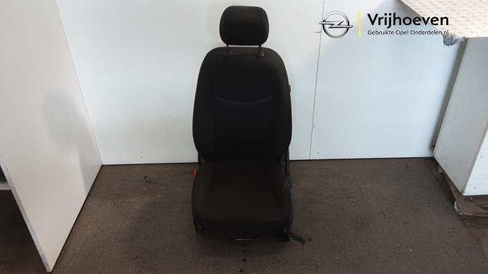 Używane Fotel lewy Opel Karl 1.0 12V Cena € 150,00 Procedura marży oferowane przez Autodemontage Vrijhoeven B.V.