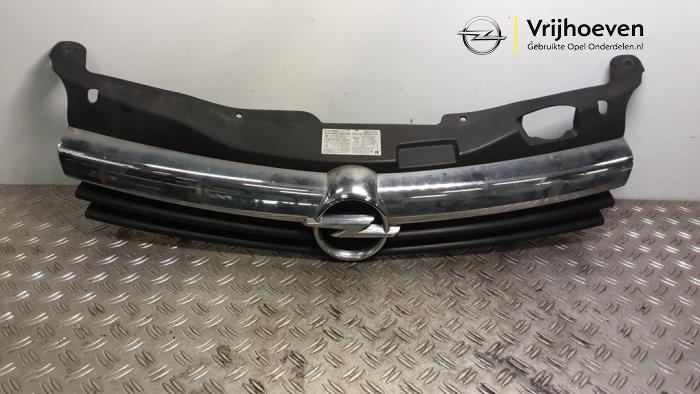 Begagnade Grill Opel Astra H SW (L35) 1.9 CDTi 120 Pris € 60,00 Marginaltabell erbjuds av Autodemontage Vrijhoeven B.V.