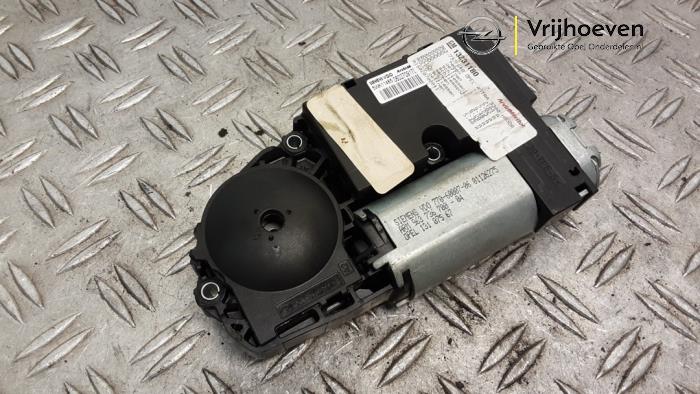 Gebrauchte Schiebedach Motor Opel Astra H (L48) Preis € 75,00 Margenregelung angeboten von Autodemontage Vrijhoeven B.V.