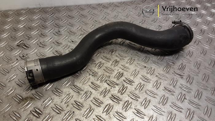 Gebrauchte Intercooler Schlauch Opel Meriva (B) 1.4 Turbo 16V ecoFLEX Preis € 30,00 Margenregelung angeboten von Autodemontage Vrijhoeven B.V.