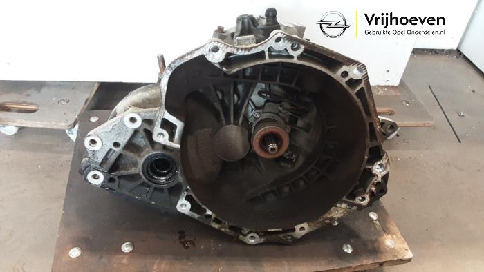 Gebrauchte Getriebe Opel Astra H (L48) 1.6 16V Preis € 250,00 Margenregelung angeboten von Autodemontage Vrijhoeven B.V.