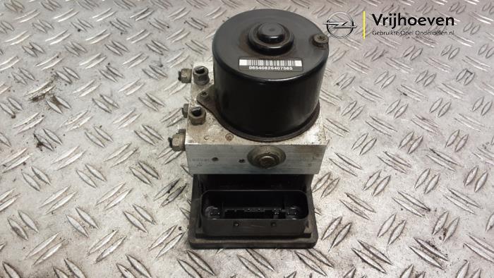 Begagnade ABS-pump Opel Astra H Twin Top (L67) 1.8 16V Pris € 50,00 Marginaltabell erbjuds av Autodemontage Vrijhoeven B.V.