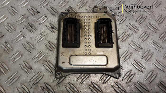 Used Engine management computer Opel Astra H Twin Top (L67) 1.8 16V Price € 250,00 Margin scheme offered by Autodemontage Vrijhoeven B.V.