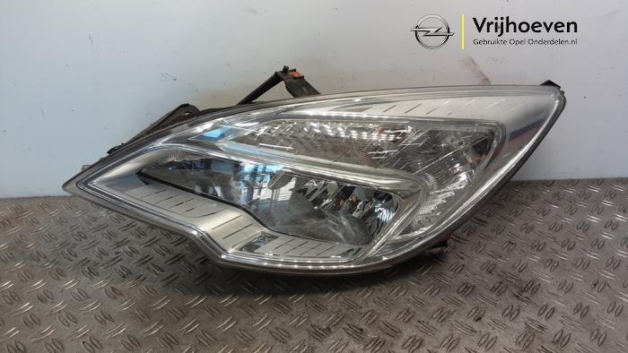 Używane Reflektor lewy Opel Meriva (B) 1.4 Turbo 16V ecoFLEX Cena € 175,00 Procedura marży oferowane przez Autodemontage Vrijhoeven B.V.
