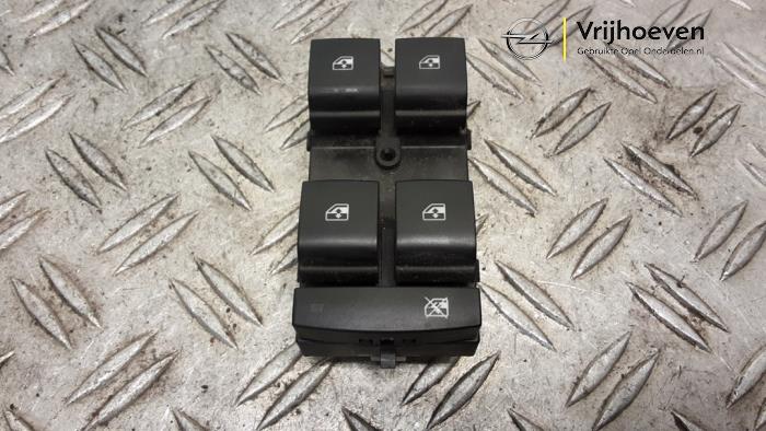 Usados Interruptor combinado de ventanillas Opel Meriva (B) 1.4 Turbo 16V ecoFLEX Precio € 20,00 Norma de margen ofrecido por Autodemontage Vrijhoeven B.V.