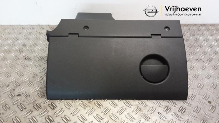 Begagnade Handskfack Opel Corsa C (F08/68) 1.2 16V Pris € 40,00 Marginaltabell erbjuds av Autodemontage Vrijhoeven B.V.
