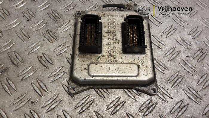 Used Engine management computer Opel Vectra C Caravan 1.8 16V Price € 250,00 Margin scheme offered by Autodemontage Vrijhoeven B.V.