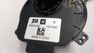 Styrvinkelsensor från en Opel Astra J (PC6/PD6/PE6/PF6) 1.4 Turbo 16V 2011