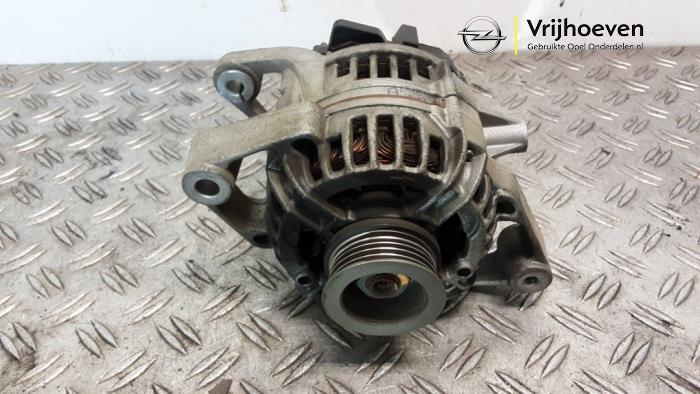 Usagé Dynamo Opel Astra G (F08/48) 1.6 16V Prix € 35,00 Règlement à la marge proposé par Autodemontage Vrijhoeven B.V.
