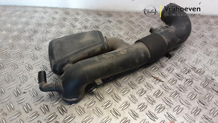Begagnade Luftintagsslang Opel Astra G (F08/48) 1.6 16V Pris € 35,00 Marginaltabell erbjuds av Autodemontage Vrijhoeven B.V.