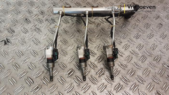Usagé Système d'injection Opel Astra K 1.0 Turbo 12V Prix € 200,00 Règlement à la marge proposé par Autodemontage Vrijhoeven B.V.