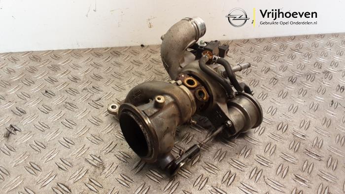 Używane Turbo Opel Astra K 1.0 Turbo 12V Cena € 400,00 Procedura marży oferowane przez Autodemontage Vrijhoeven B.V.