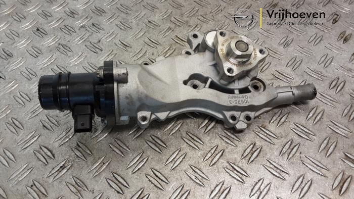 Begagnade Vattenpump Opel Meriva (B) 1.4 Turbo 16V ecoFLEX Pris € 75,00 Marginaltabell erbjuds av Autodemontage Vrijhoeven B.V.