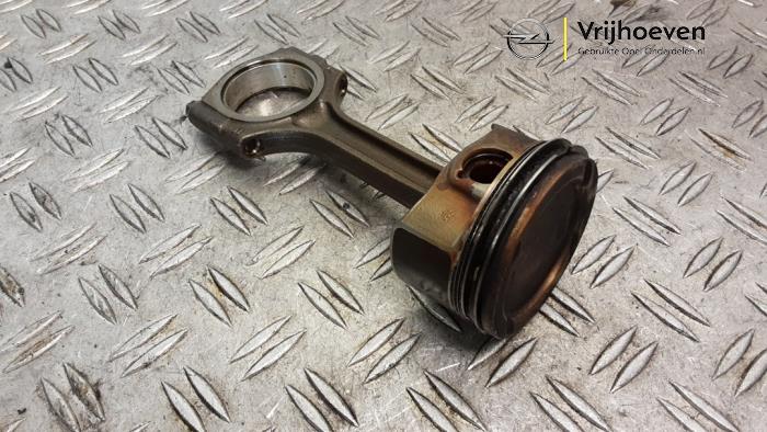 Usados Pistón Opel Mokka/Mokka X 1.4 Turbo 16V 4x2 Precio € 100,00 Norma de margen ofrecido por Autodemontage Vrijhoeven B.V.