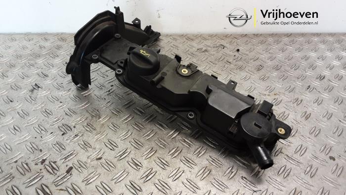 Gebrauchte Ventildeckel Opel Combo Cargo 1.6 CDTI 100 Preis € 35,00 Margenregelung angeboten von Autodemontage Vrijhoeven B.V.