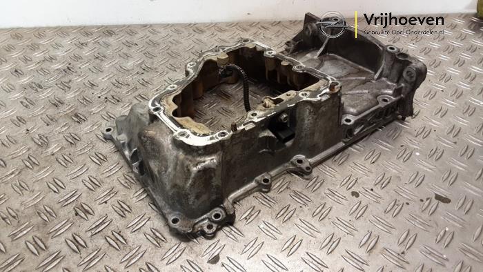 Usagé Couvercle carter Opel Astra K 1.4 Turbo 16V Prix € 50,00 Règlement à la marge proposé par Autodemontage Vrijhoeven B.V.